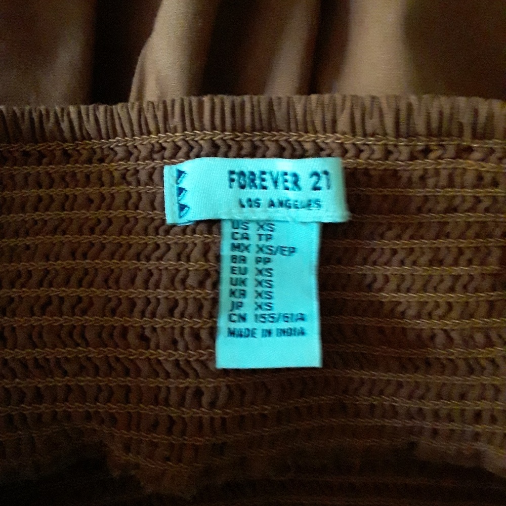 Embroidered Shorts - Picture 4 of 4